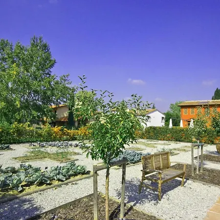 Sleeps 4 Air Con Appartement *
