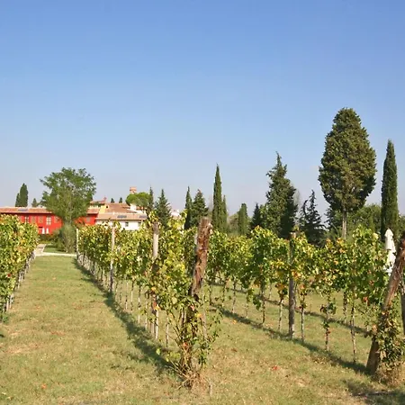 Sleeps 4 Air Con Empoli
